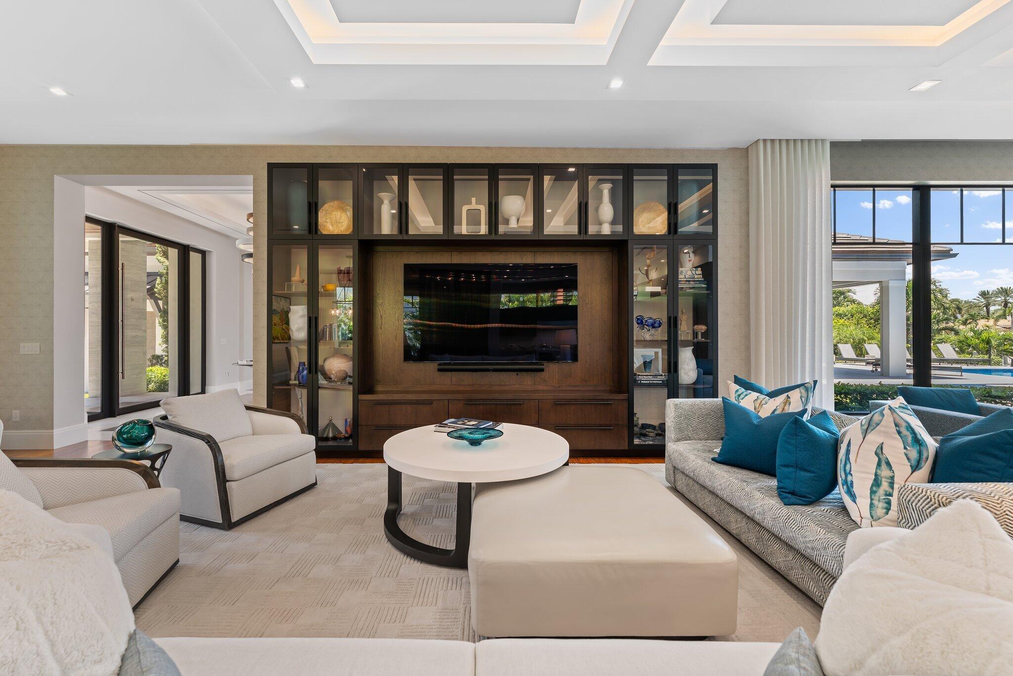 ADMIRALS COVE - Residential