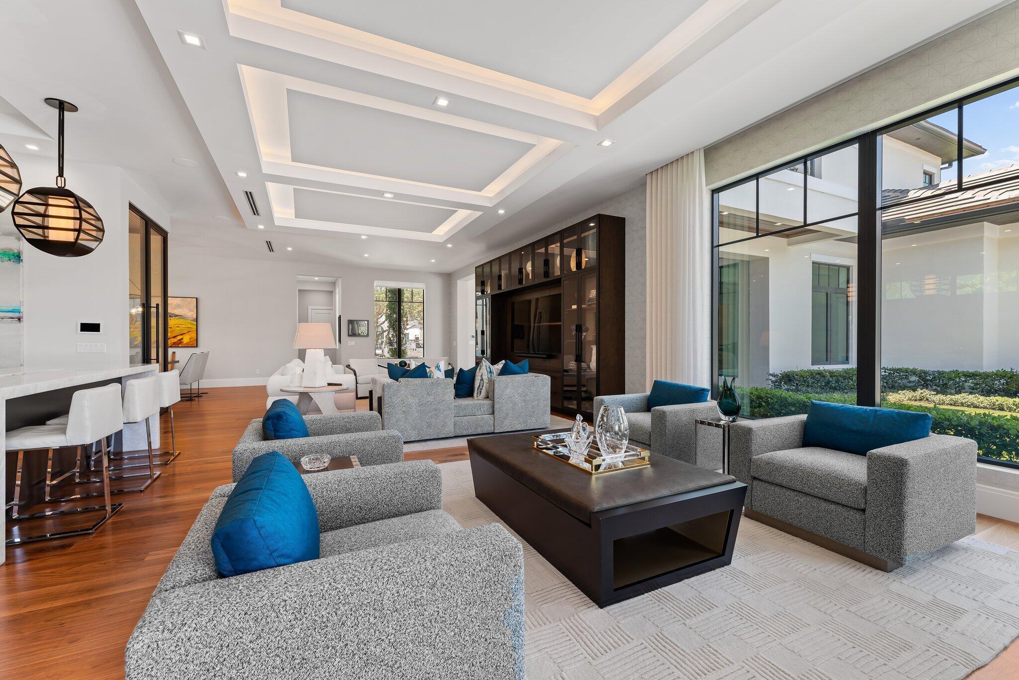 ADMIRALS COVE - Residential