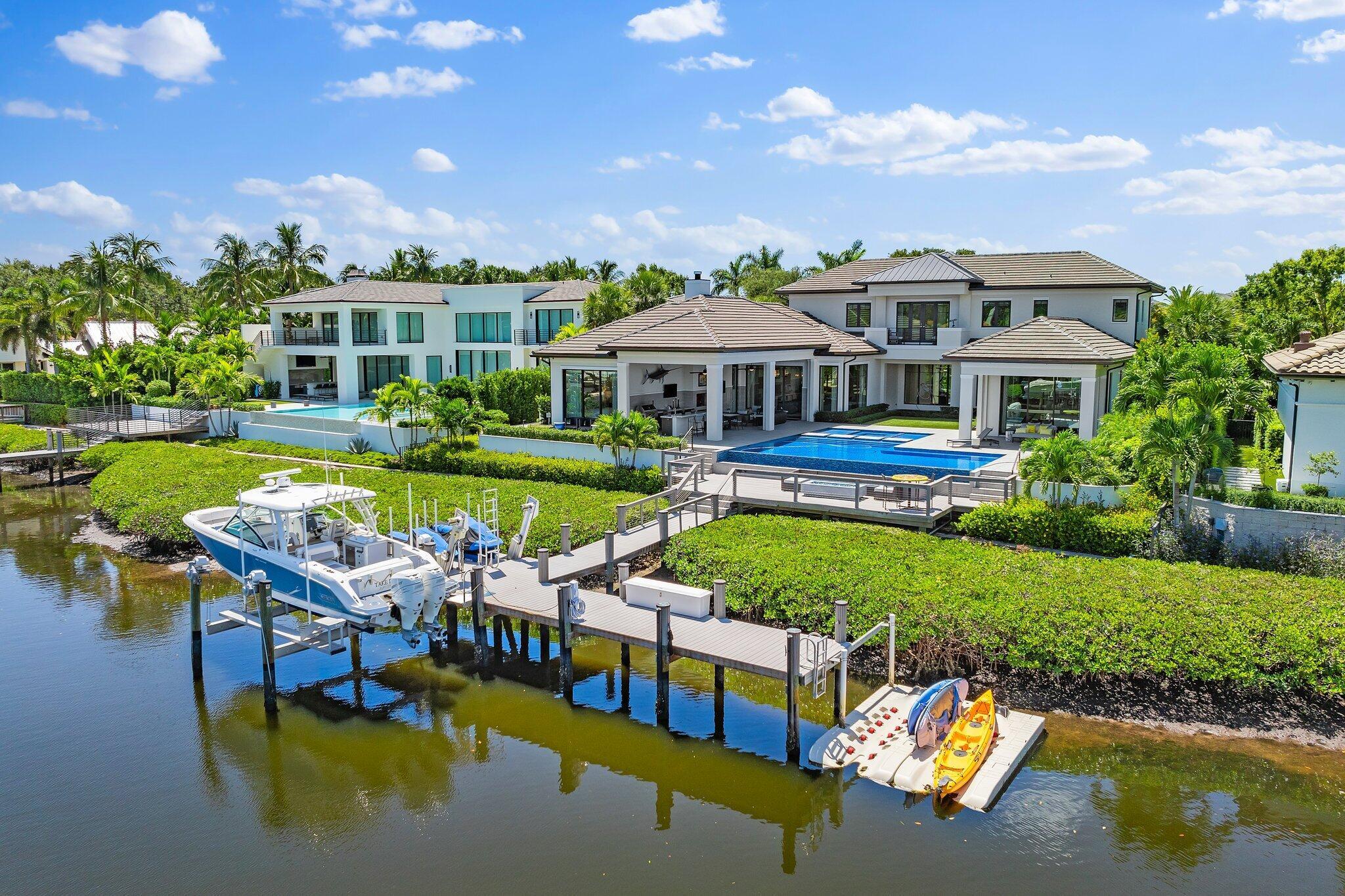 ADMIRALS COVE - Residential