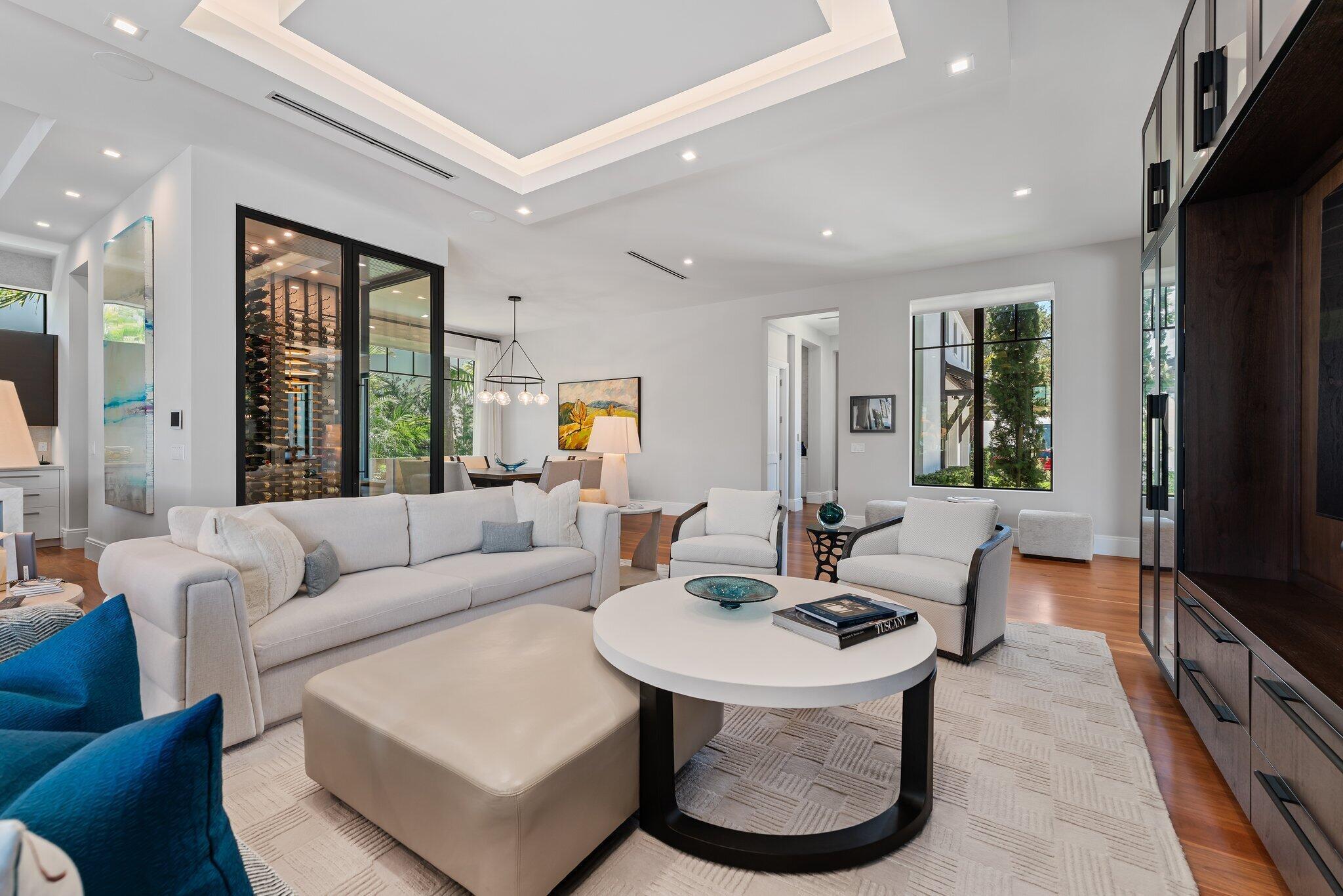 ADMIRALS COVE - Residential