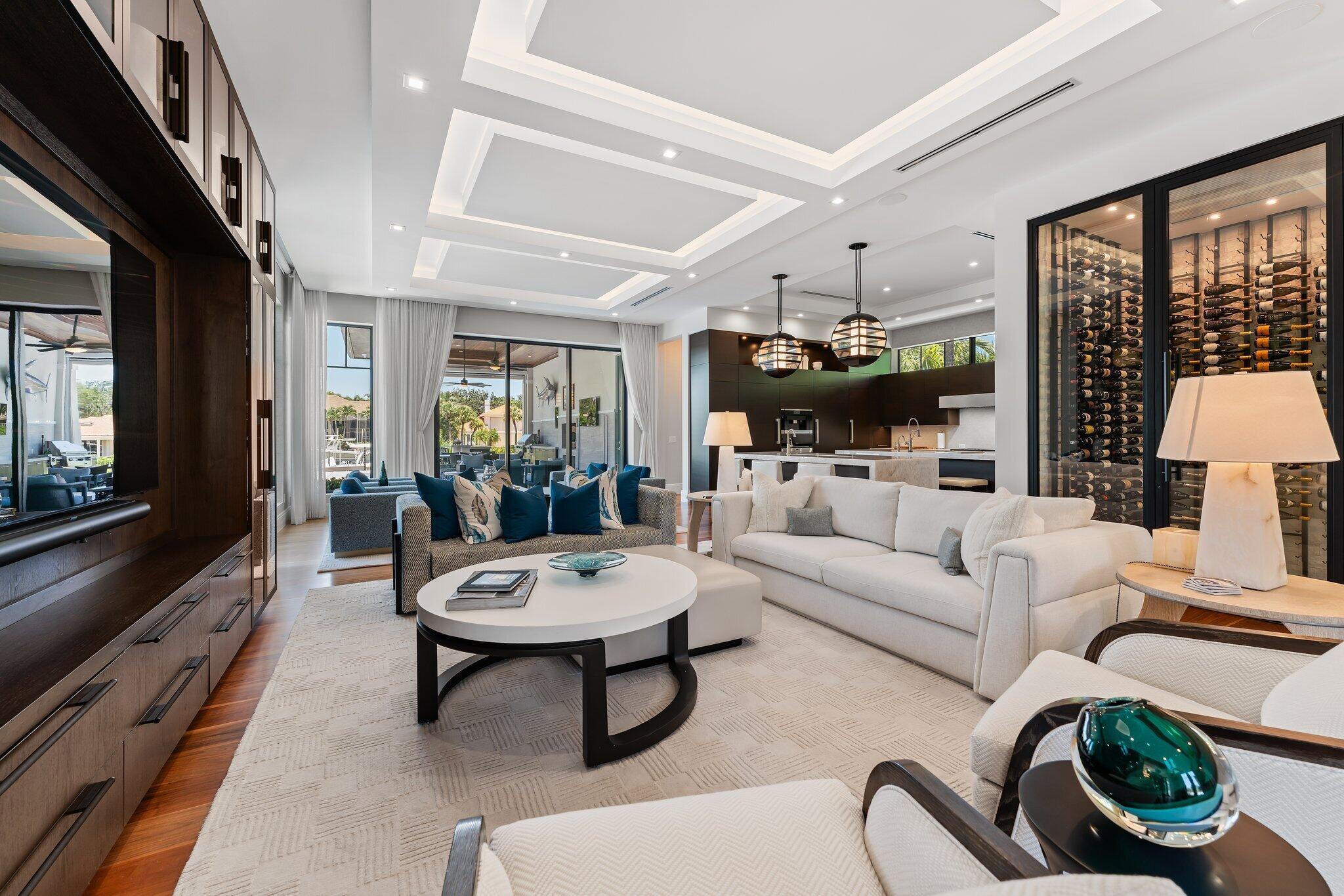 ADMIRALS COVE - Residential