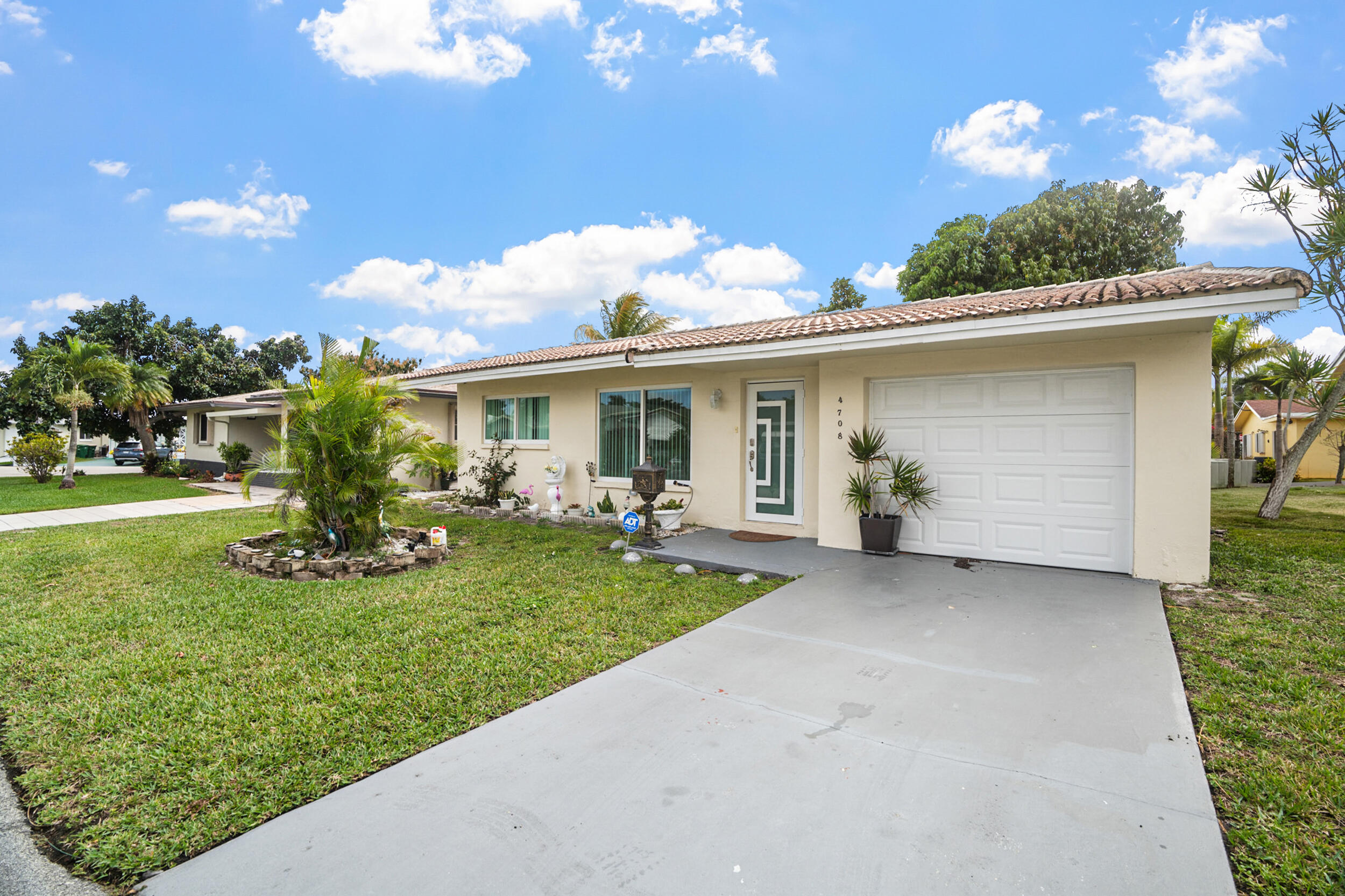 MAINLANDS OF TAMARAC LAKES - Residential