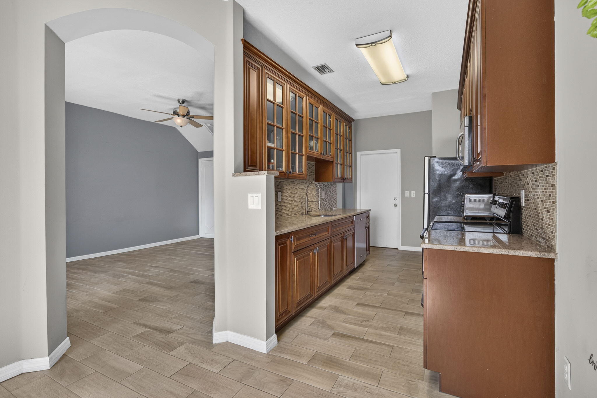 SEMINOLE ESTATES & TOWNHOMES - Residential