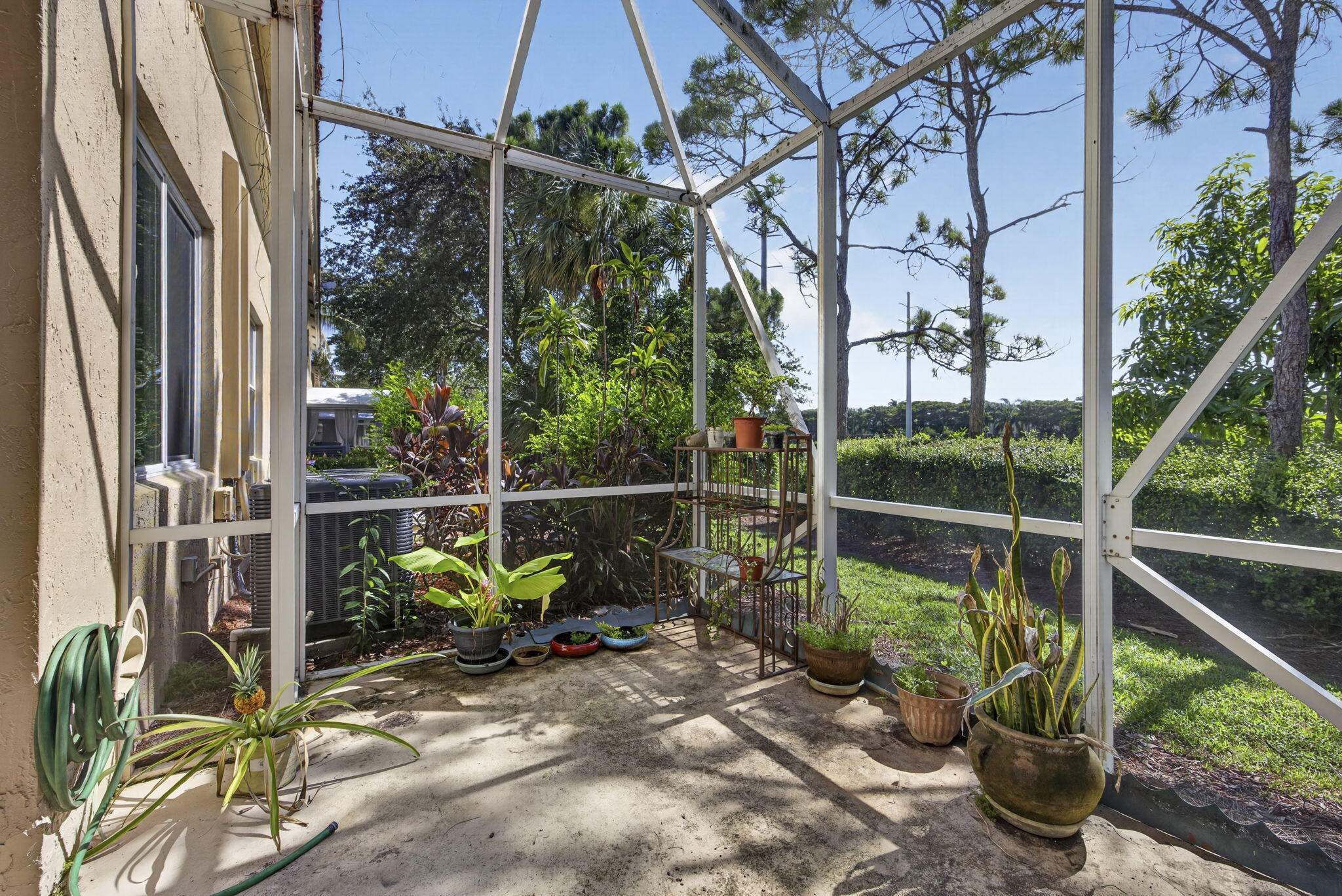 SEMINOLE ESTATES & TOWNHOMES - Residential