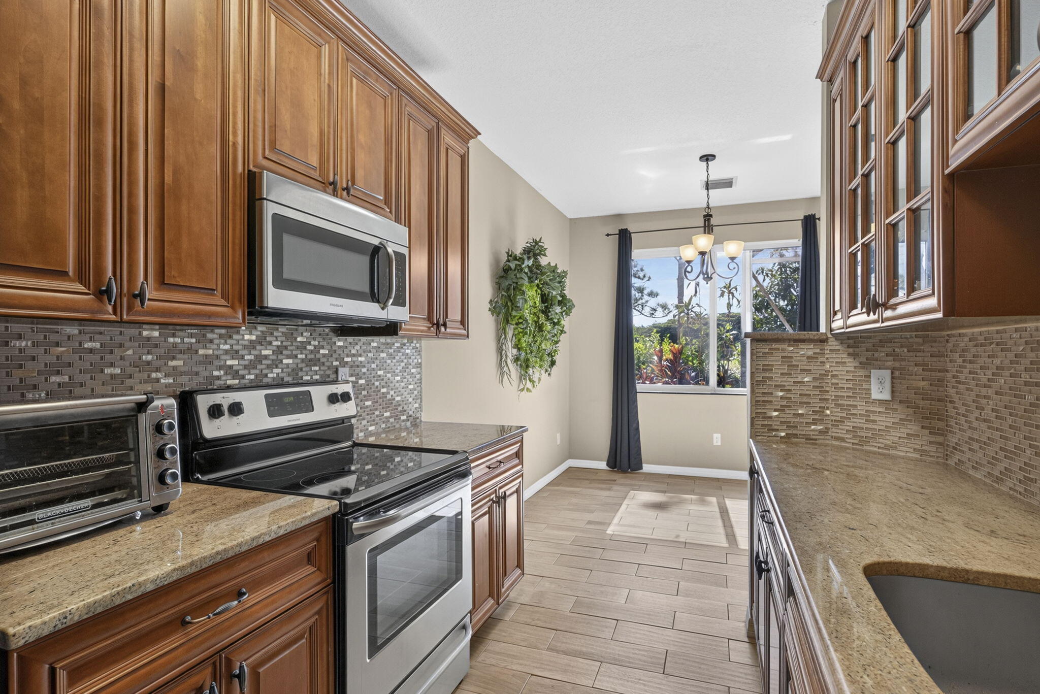 SEMINOLE ESTATES & TOWNHOMES - Residential