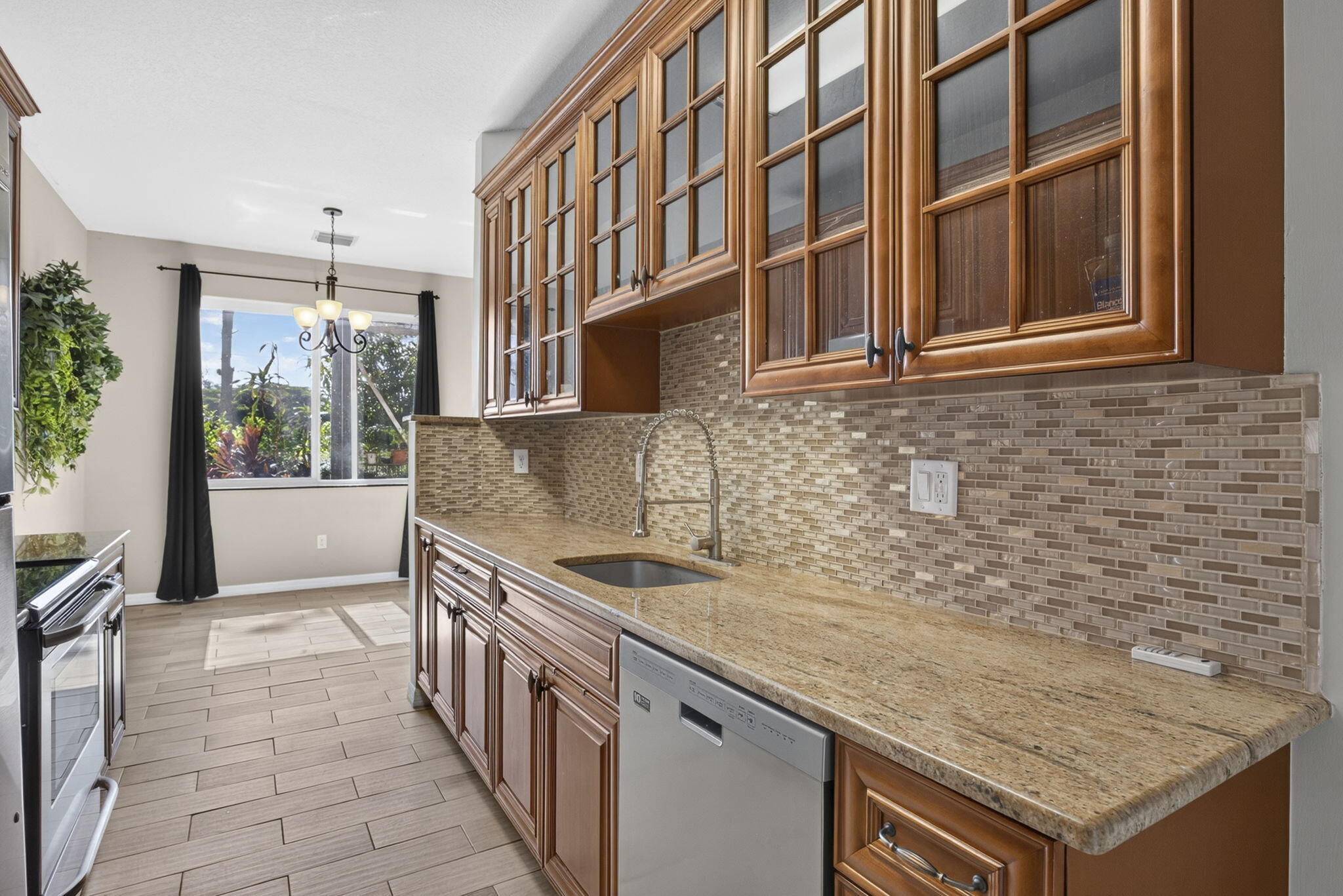 SEMINOLE ESTATES & TOWNHOMES - Residential