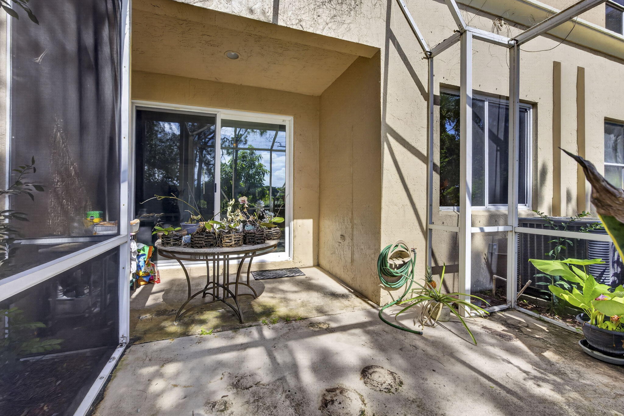 SEMINOLE ESTATES & TOWNHOMES - Residential
