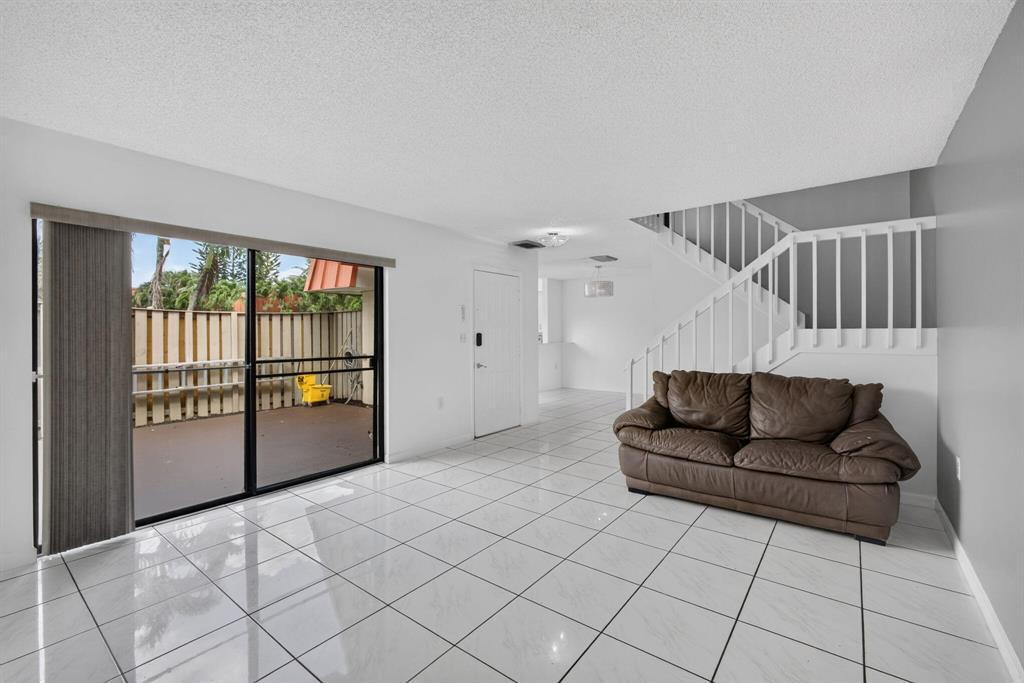 MERIDIAN PARK - Residential
