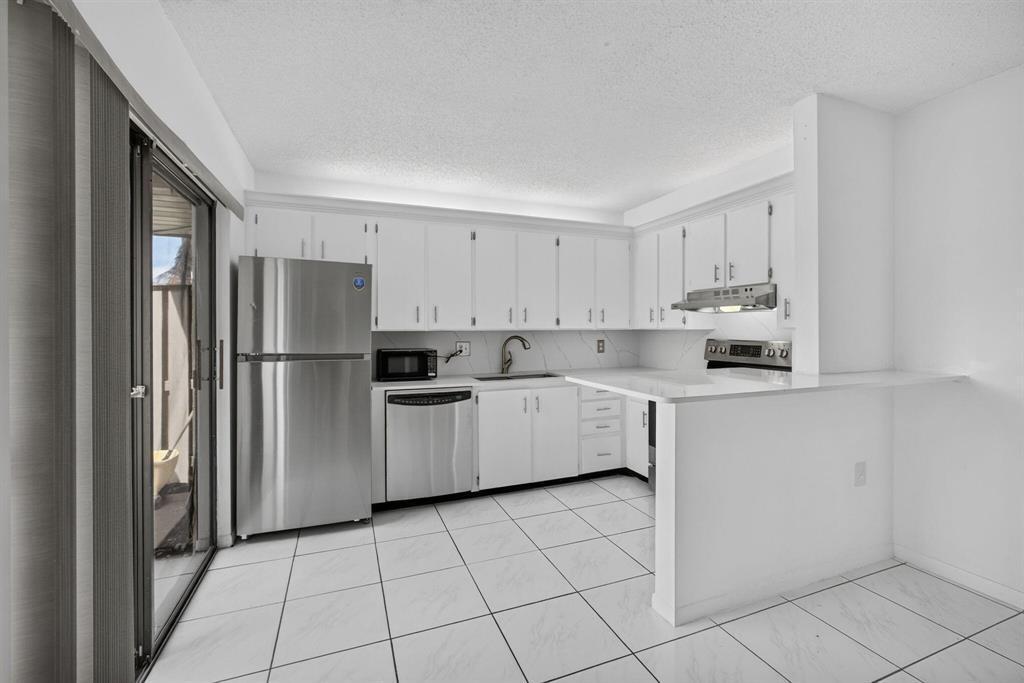 MERIDIAN PARK - Residential