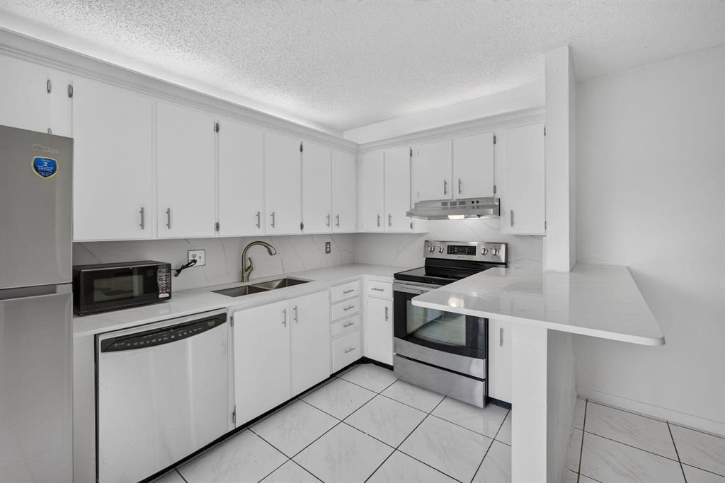 MERIDIAN PARK - Residential