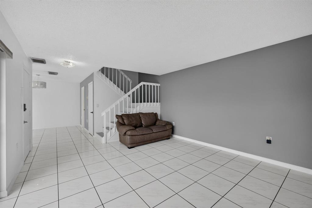 MERIDIAN PARK - Residential