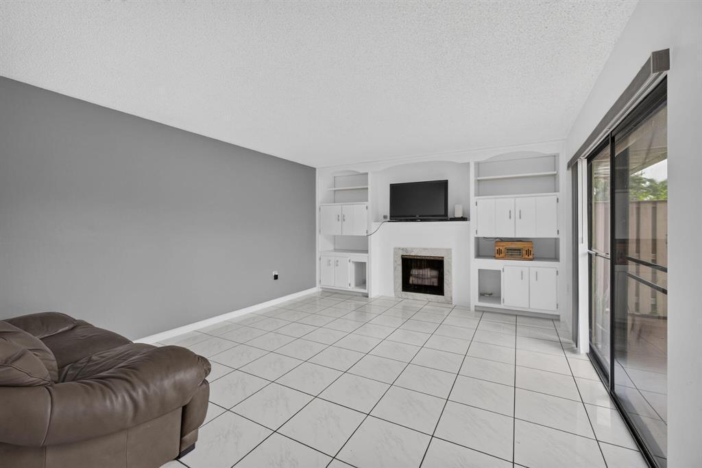 MERIDIAN PARK - Residential