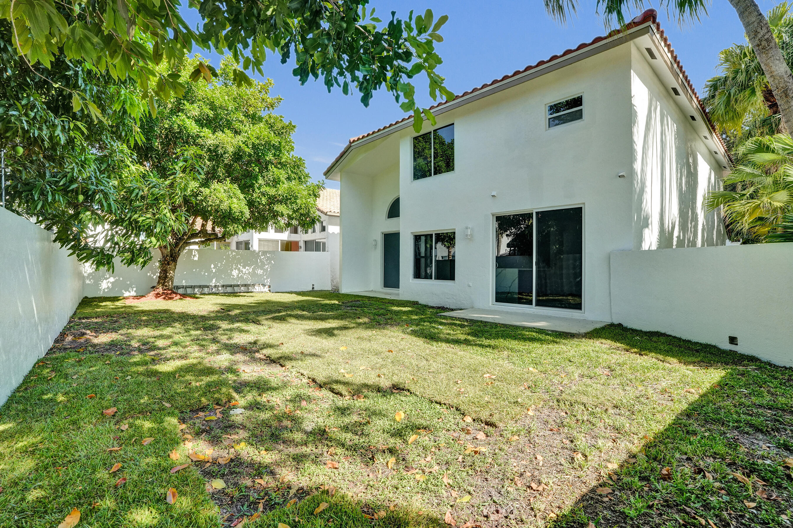 HOLIDAY SPRINGS EAST - Residential