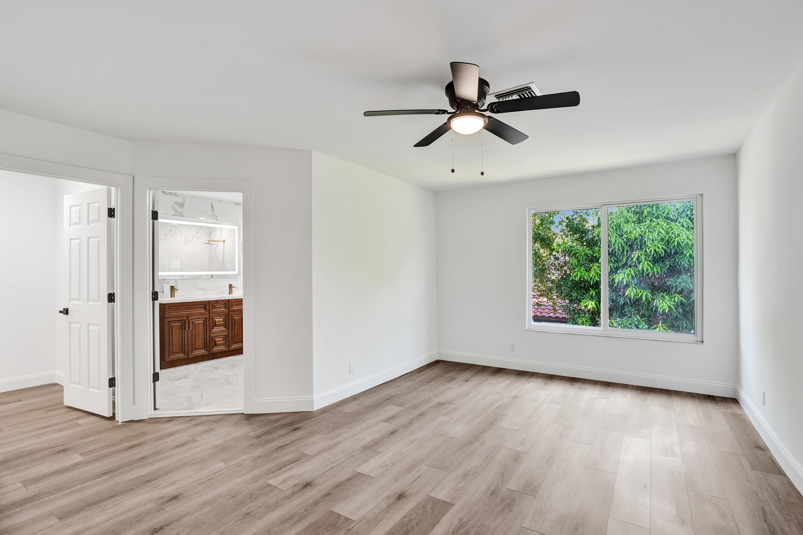 HOLIDAY SPRINGS EAST - Residential