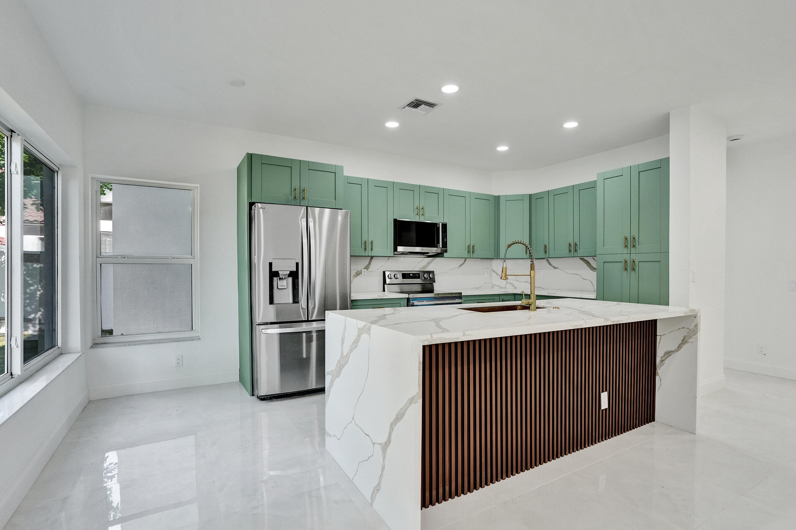 HOLIDAY SPRINGS EAST - Residential
