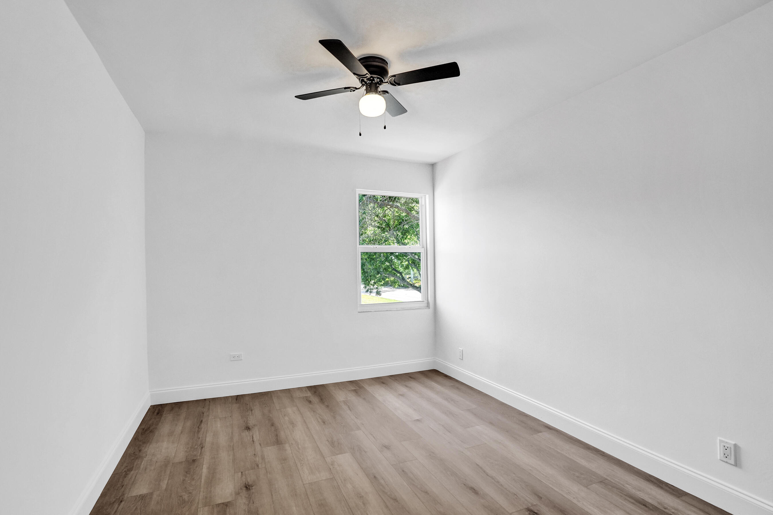 HOLIDAY SPRINGS EAST - Residential