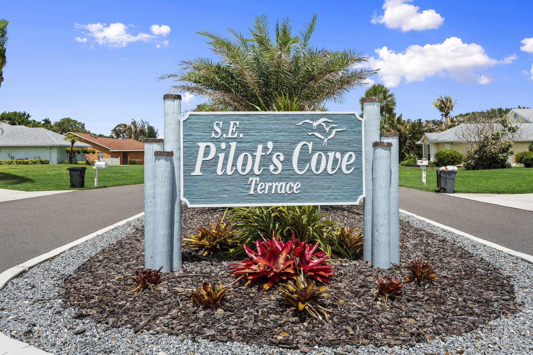 PILOTS COVE - Residential
