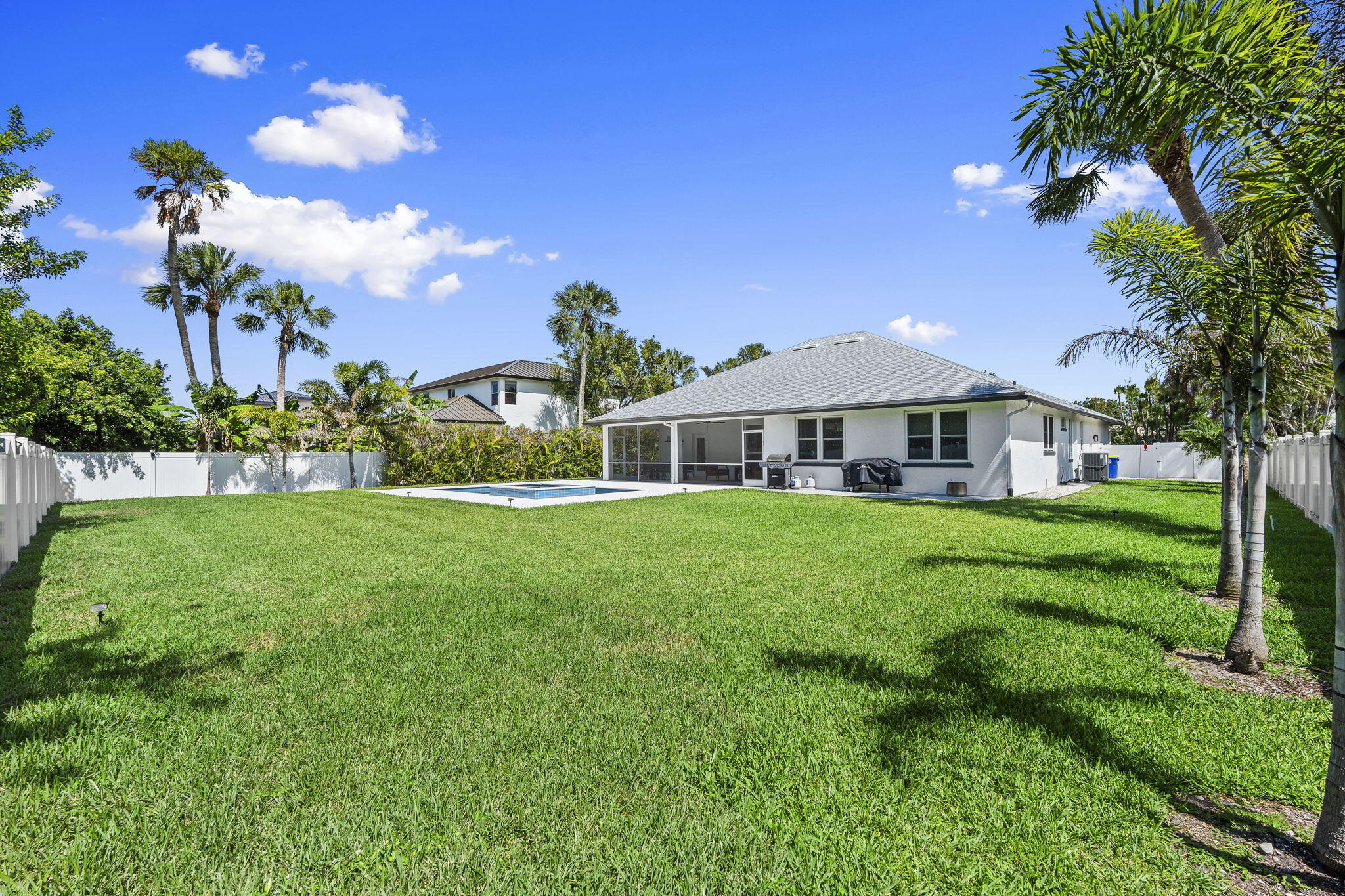 PILOTS COVE - Residential
