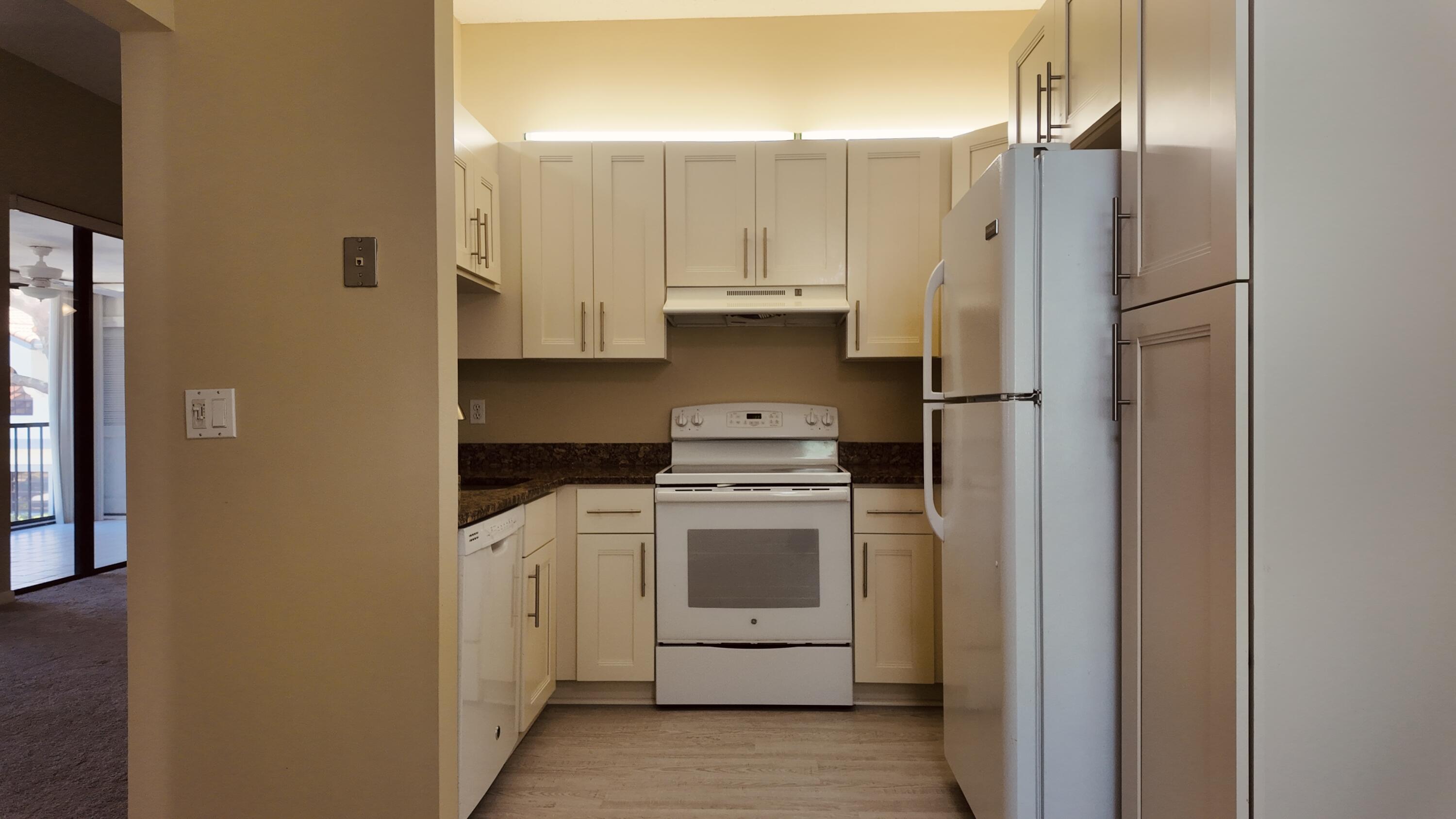 ALEXANDRA VILLAGE CONDO - Residential Lease