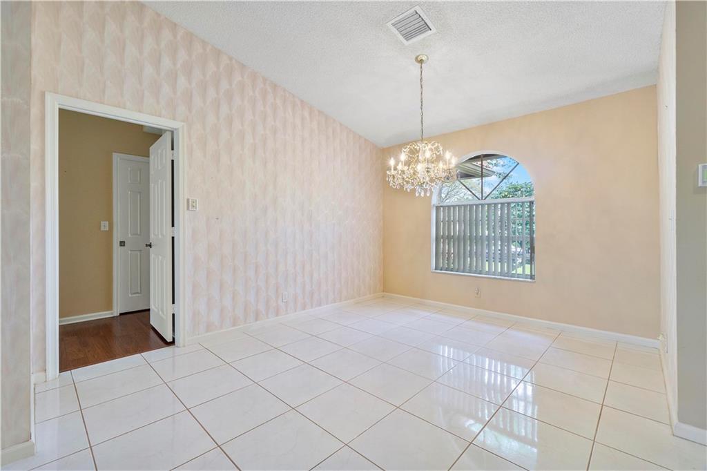 WESTVIEW VILLAGE 147-16 B - Residential