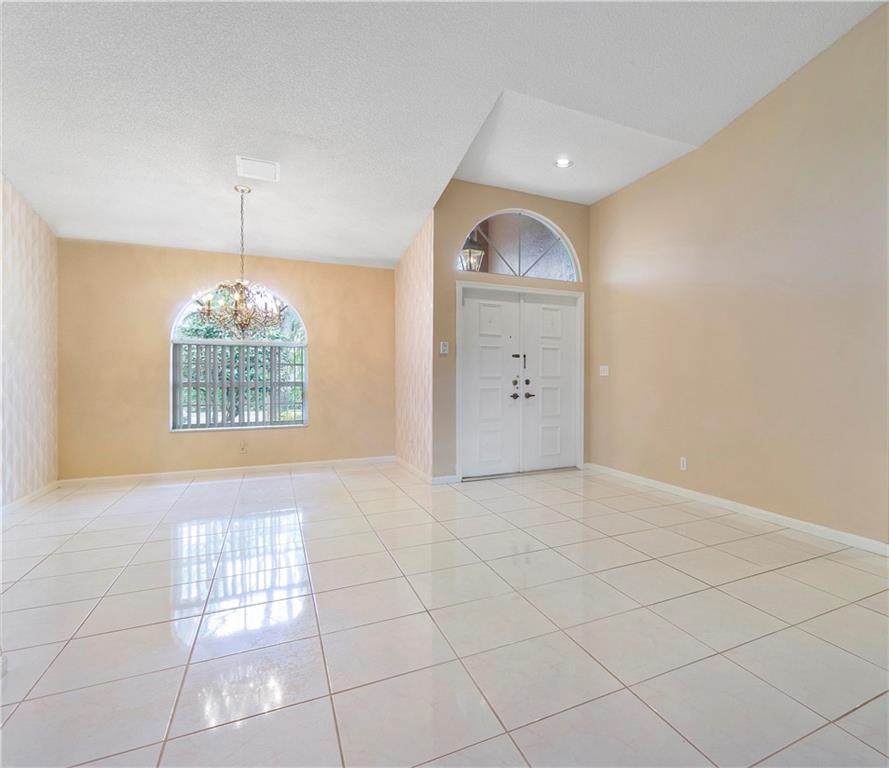 WESTVIEW VILLAGE 147-16 B - Residential