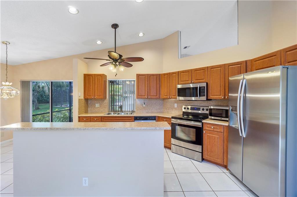 WESTVIEW VILLAGE 147-16 B - Residential
