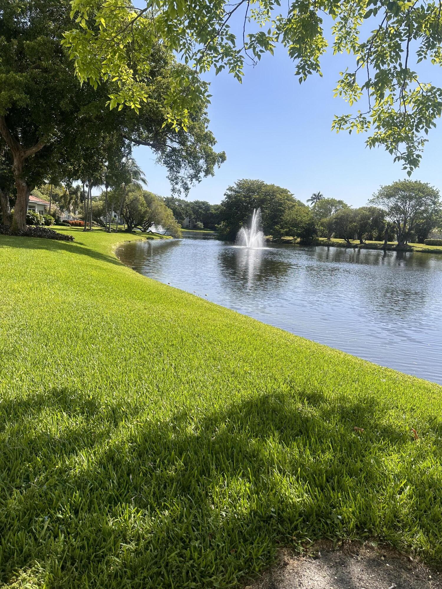 LAKESIDE CONDO - Residential Lease