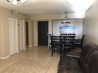 LAKESIDE CONDO - Residential Lease