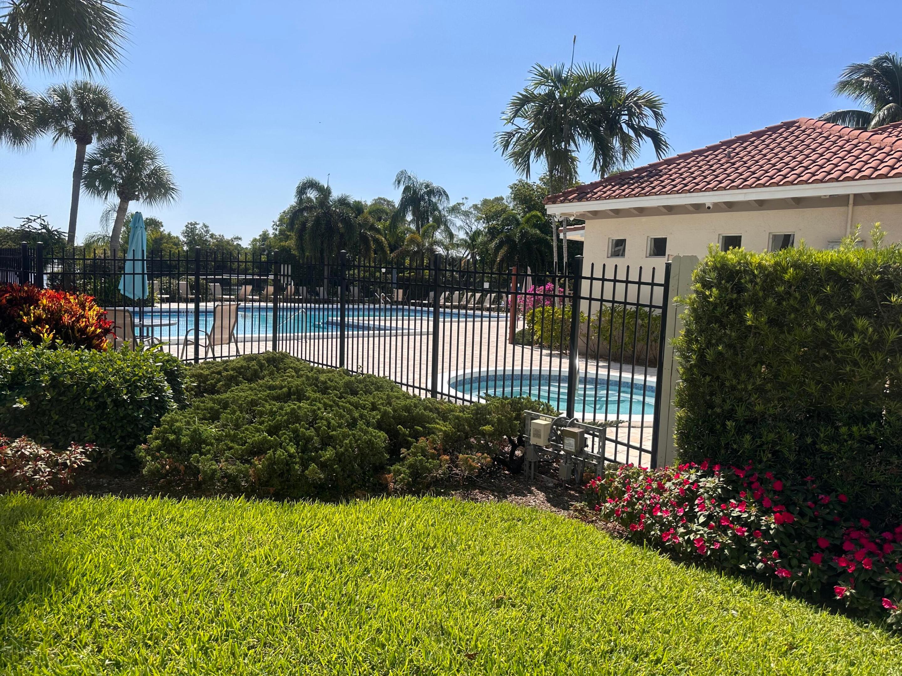LAKESIDE CONDO - Residential Lease