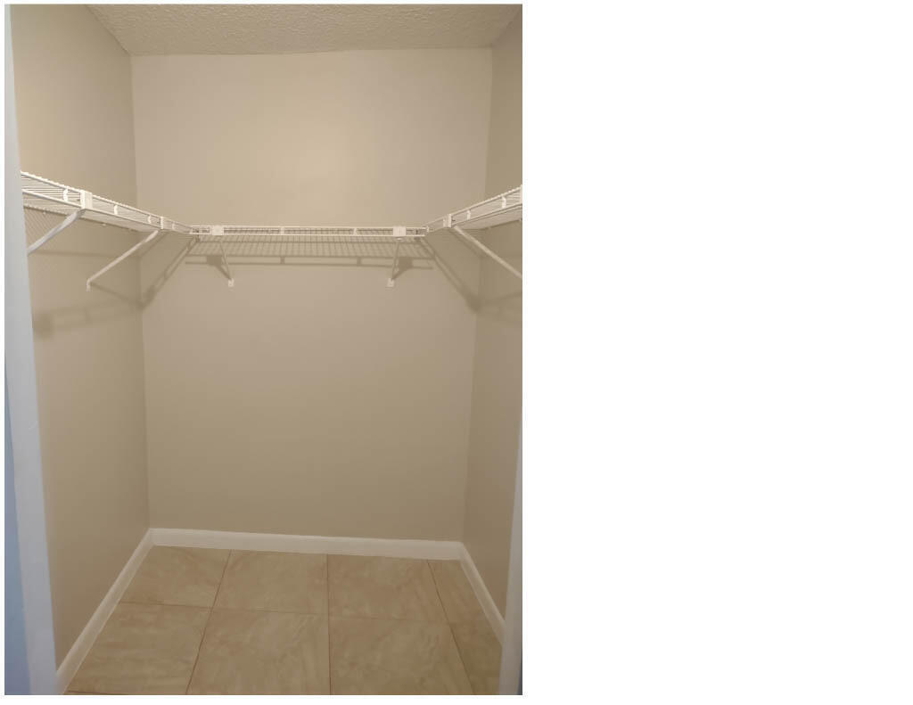 LAKESIDE CONDO - Residential Lease