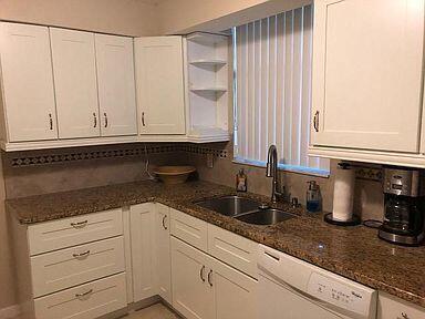 LAKESIDE CONDO - Residential Lease