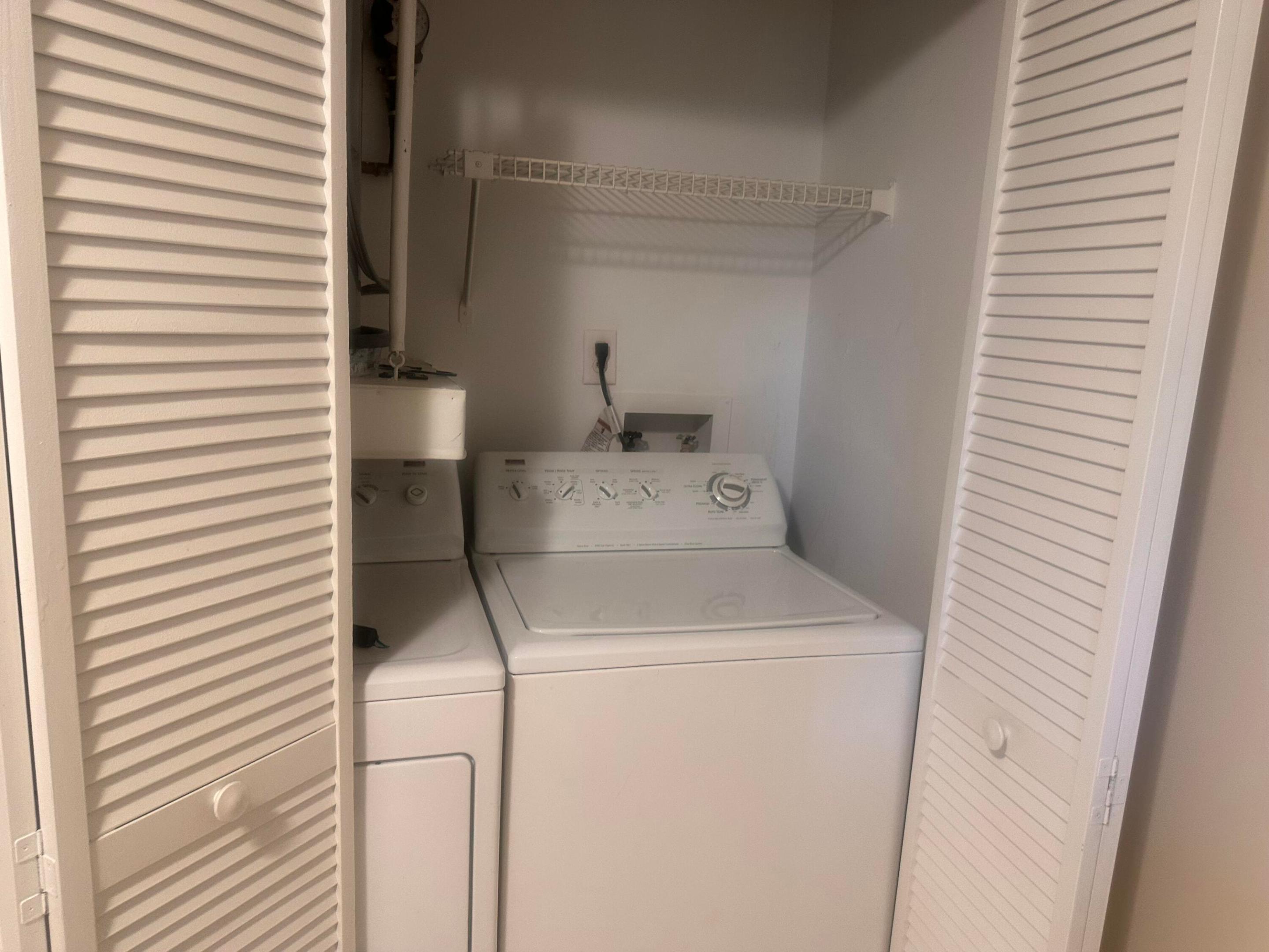 LAKESIDE CONDO - Residential Lease