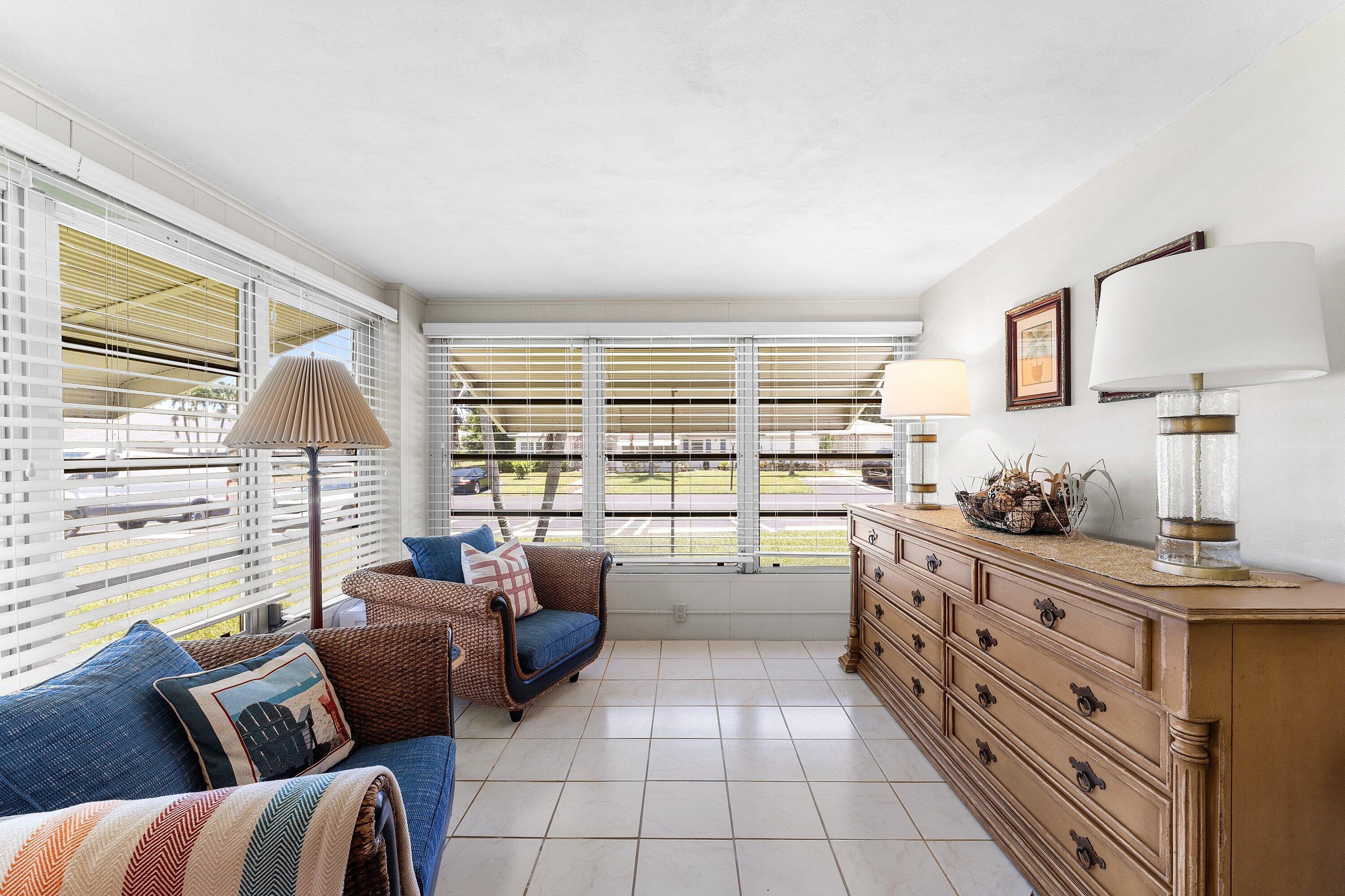 HIGH POINT OF DELRAY SEC 5 CONDO - Residential