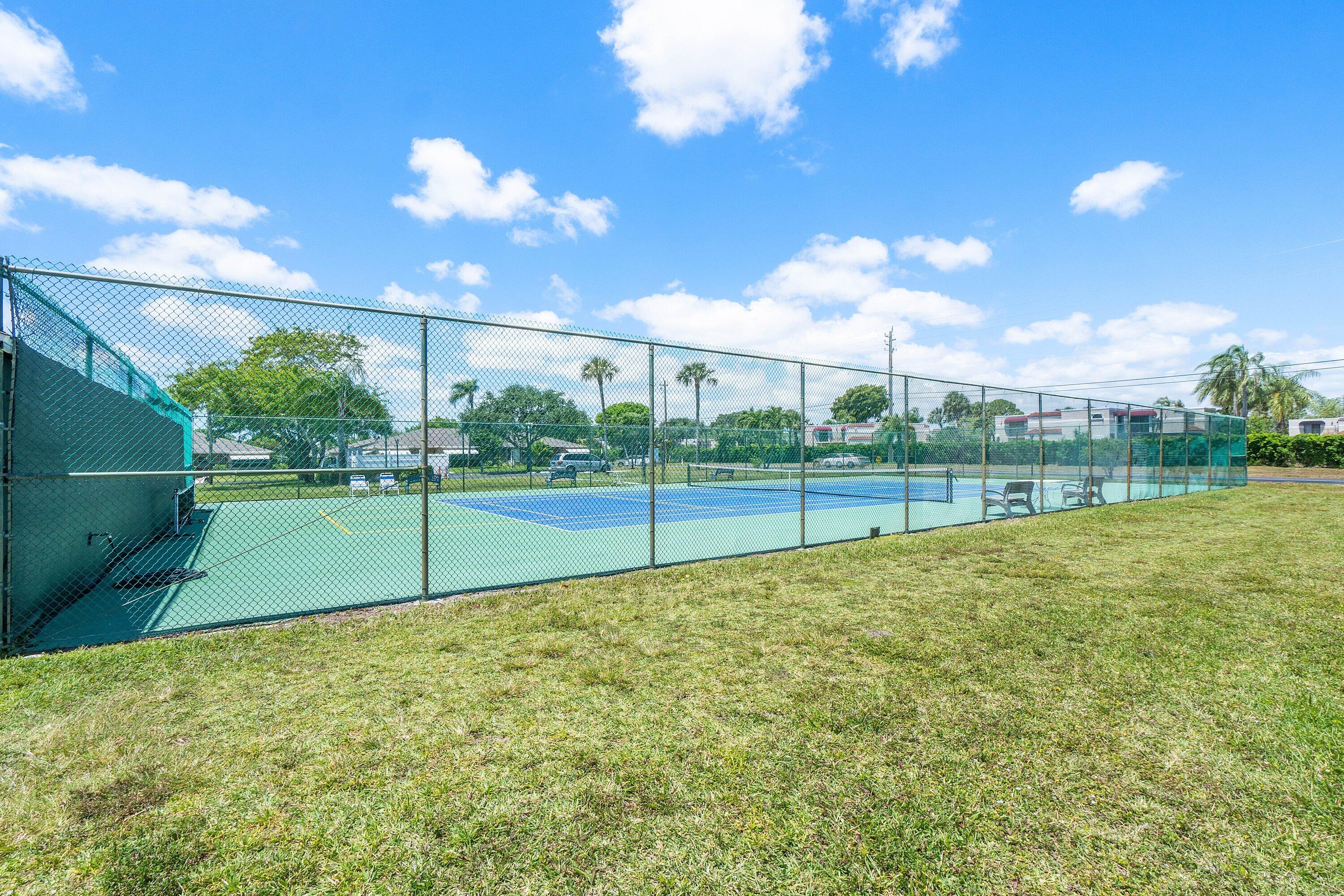 HIGH POINT OF DELRAY SEC 5 CONDO - Residential