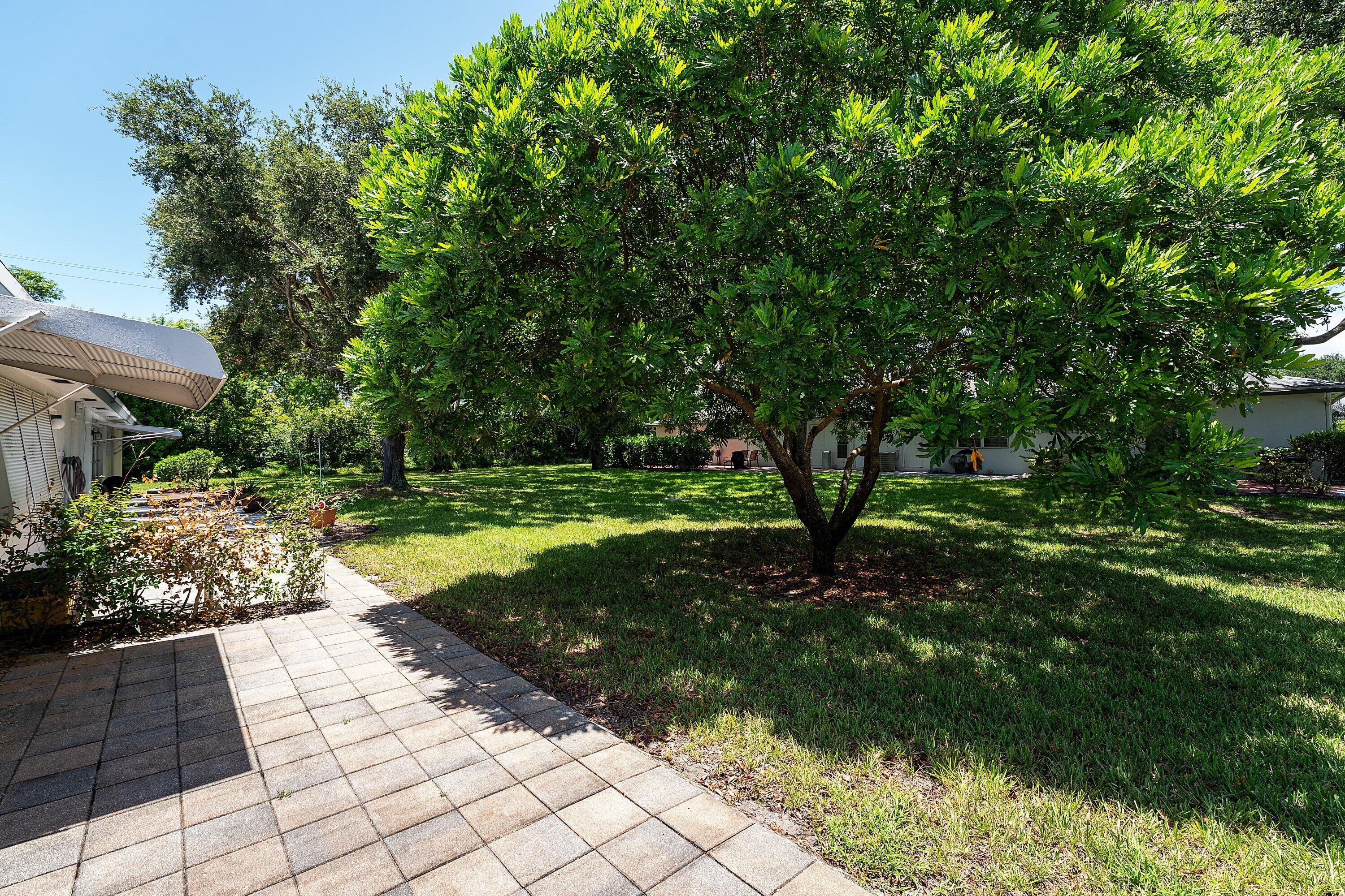 HIGH POINT OF DELRAY SEC 5 CONDO - Residential