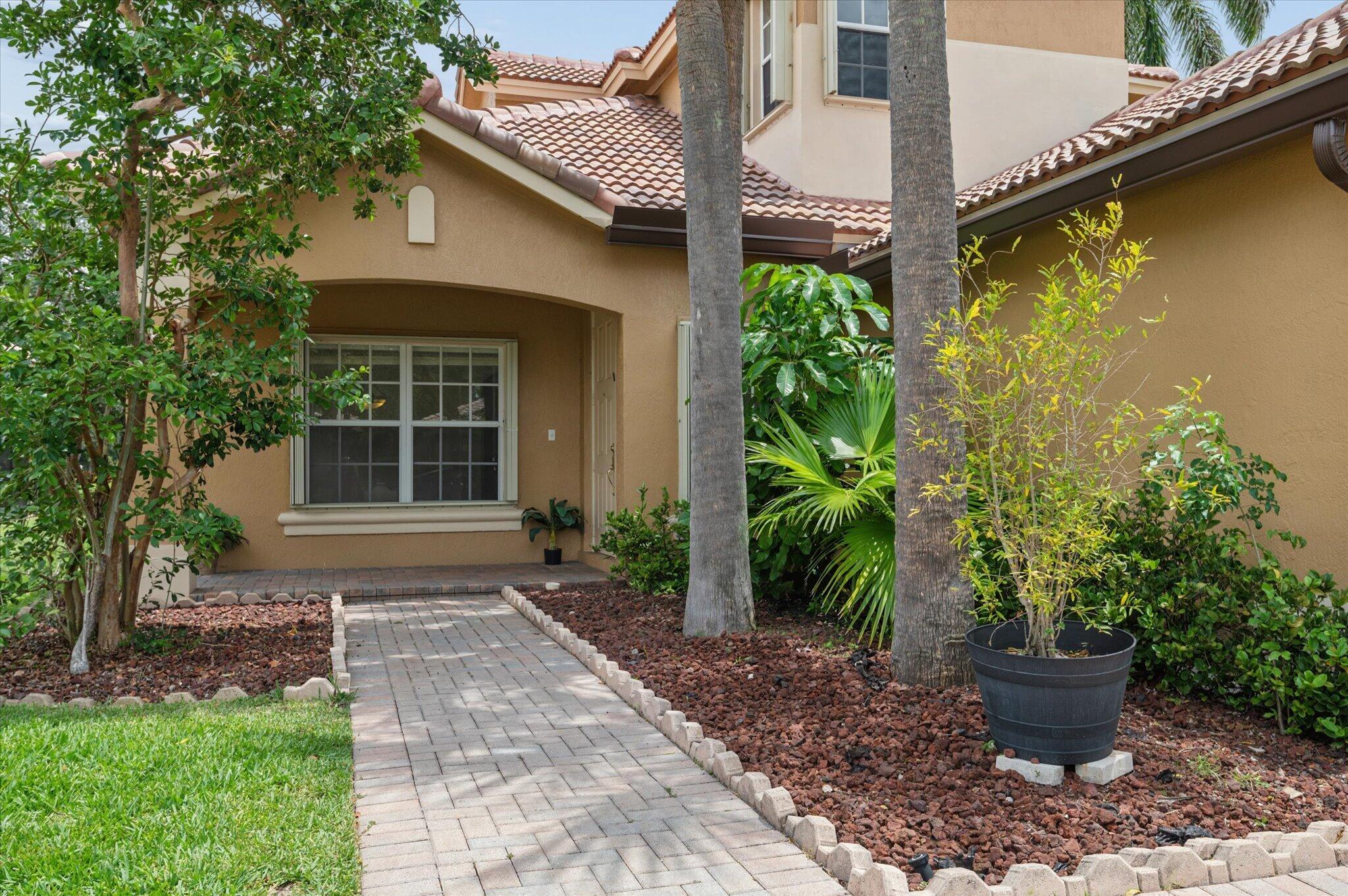 PARKLAND ISLES - Residential