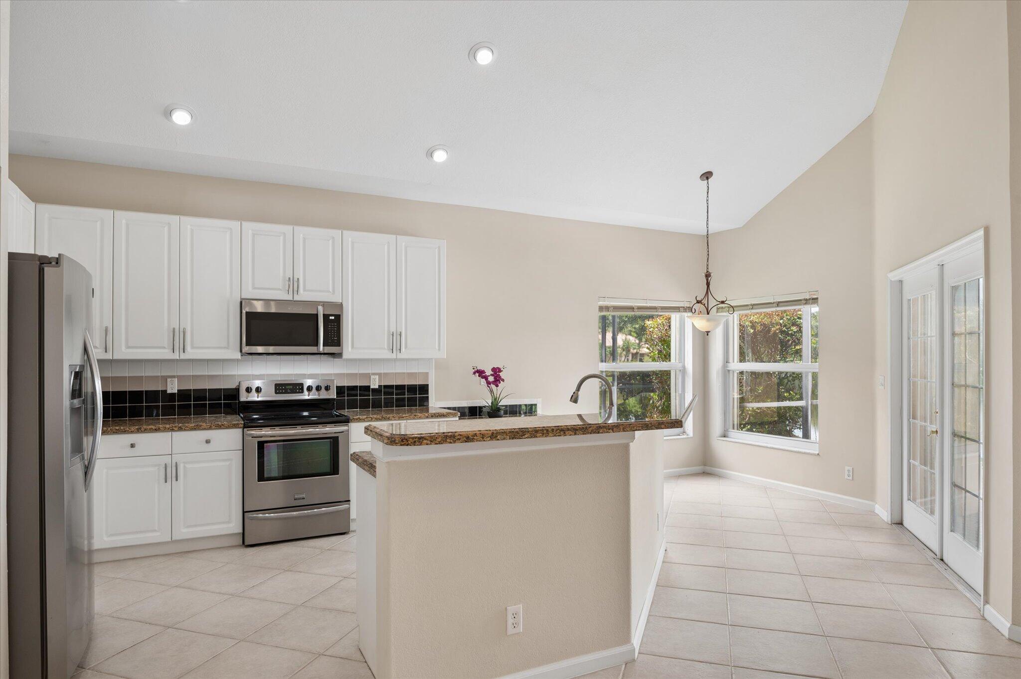 PARKLAND ISLES - Residential