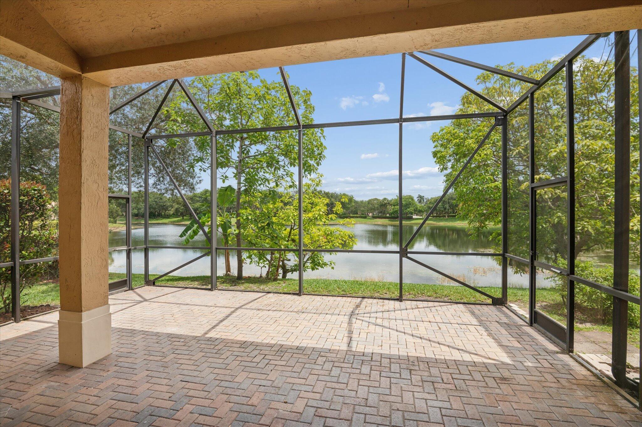 PARKLAND ISLES - Residential