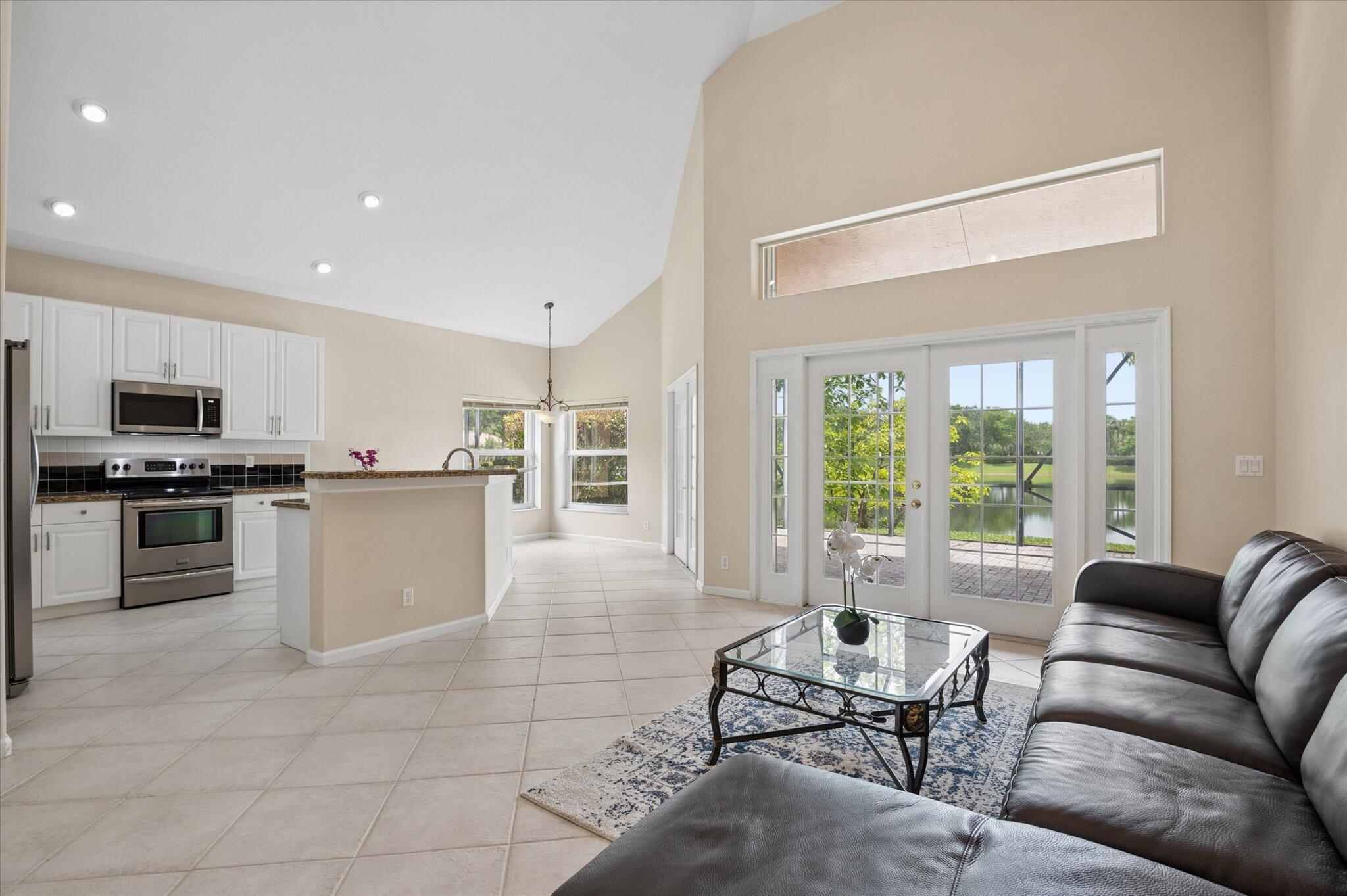 PARKLAND ISLES - Residential