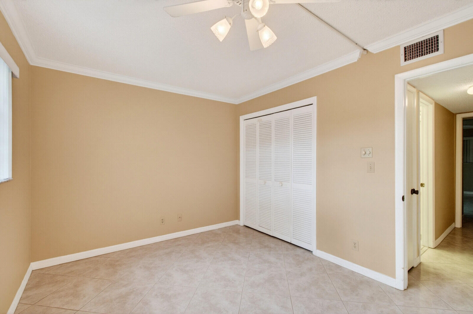 CONDOMINIUM 17 OF LIGHTHOUSE - Residential
