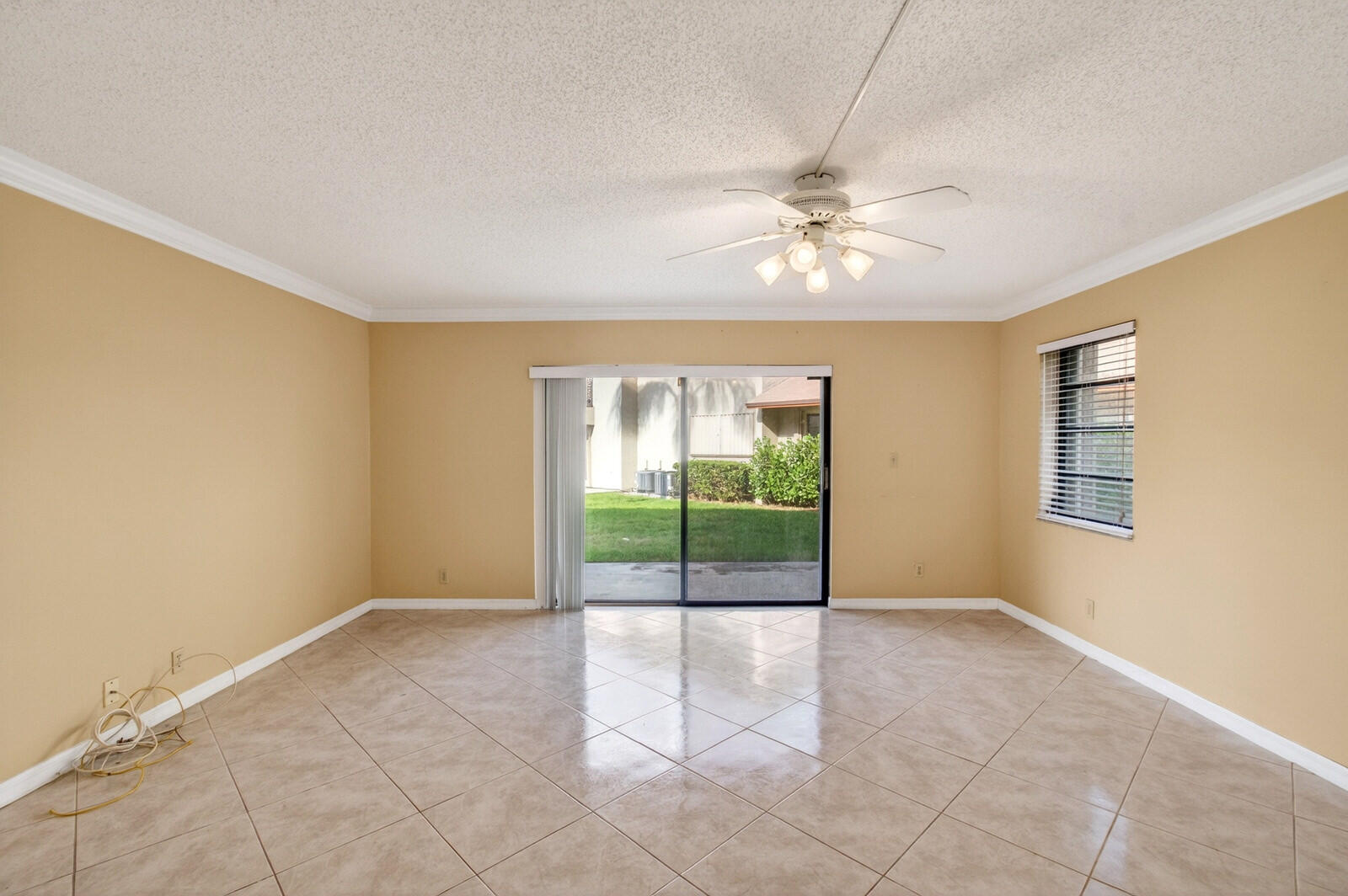CONDOMINIUM 17 OF LIGHTHOUSE - Residential