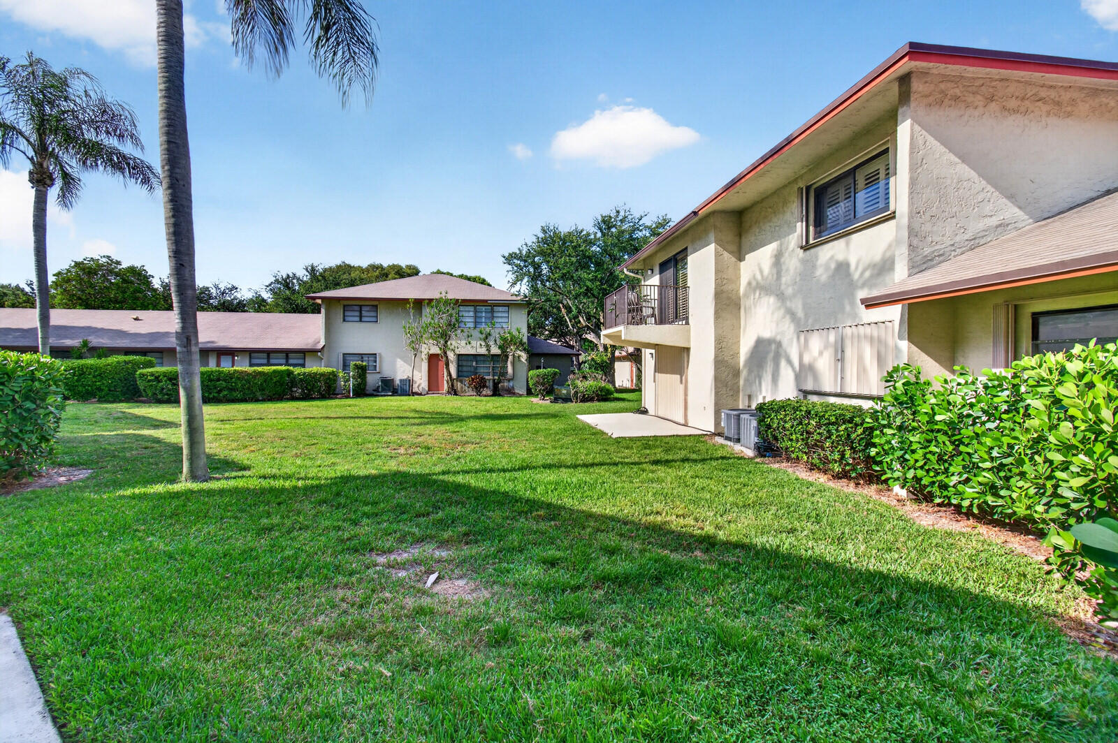 CONDOMINIUM 17 OF LIGHTHOUSE - Residential