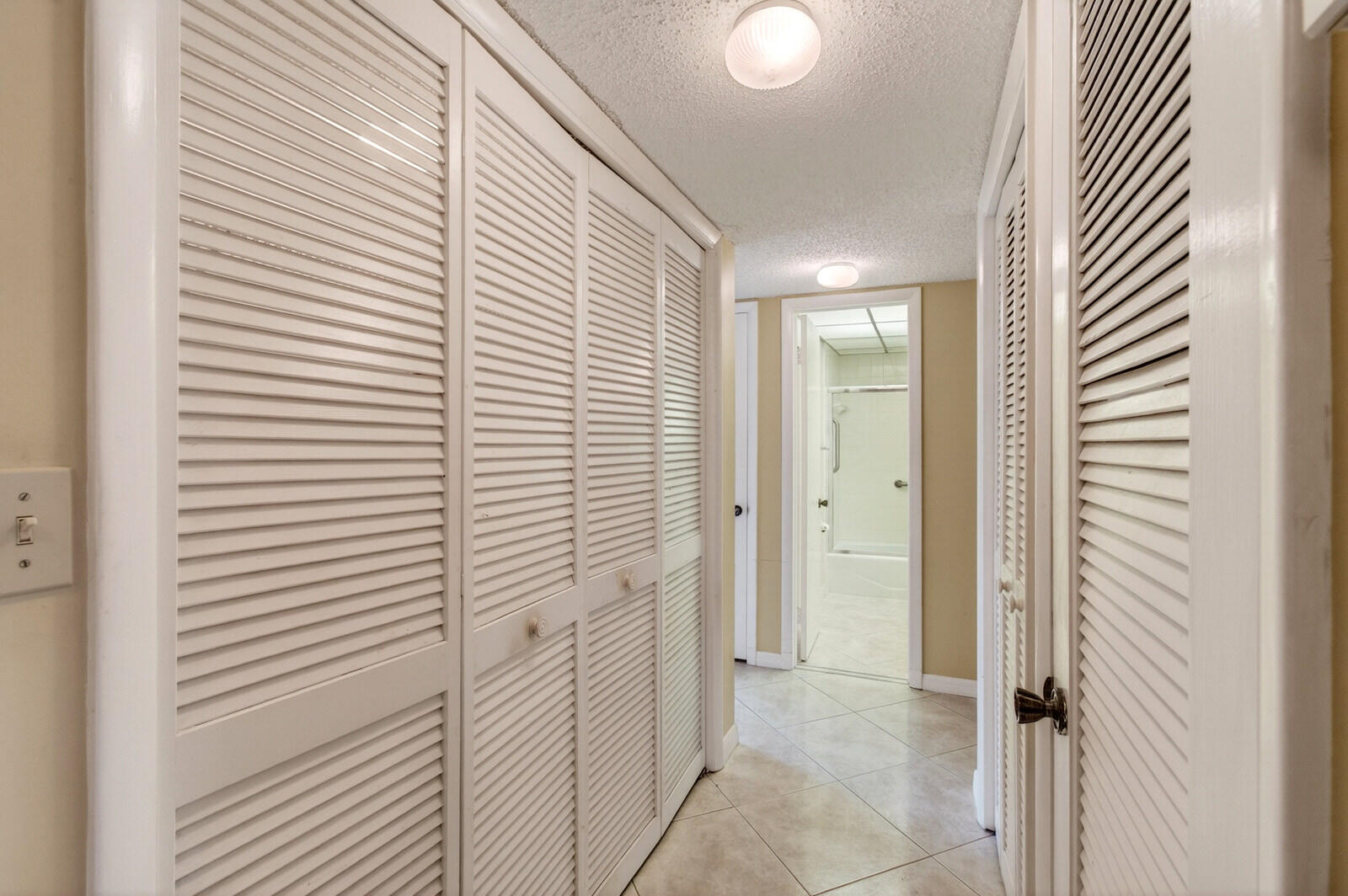 CONDOMINIUM 17 OF LIGHTHOUSE - Residential