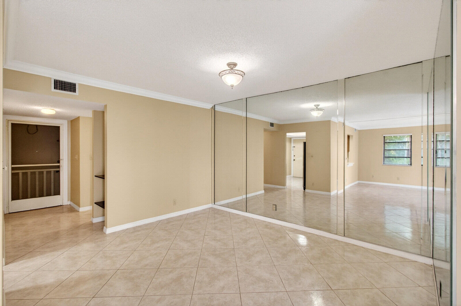 CONDOMINIUM 17 OF LIGHTHOUSE - Residential