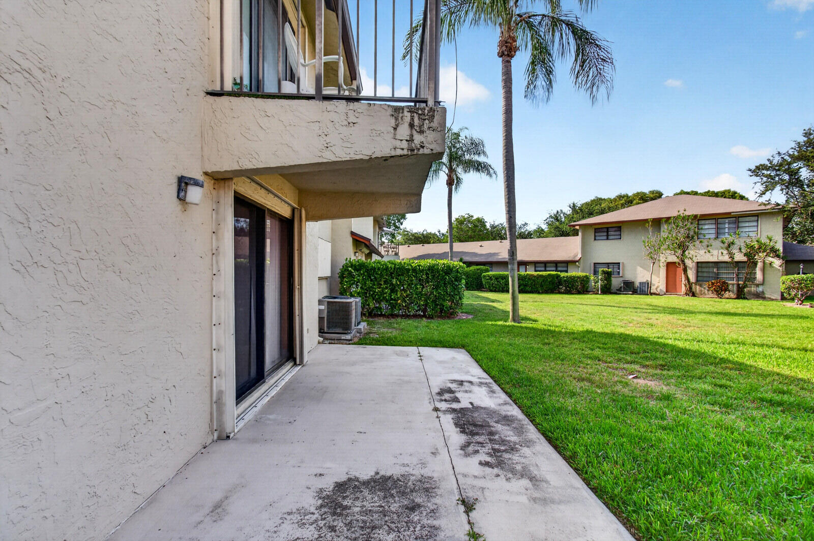 CONDOMINIUM 17 OF LIGHTHOUSE - Residential