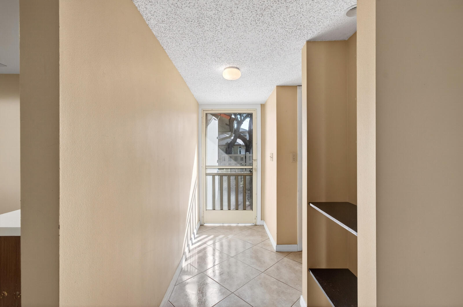 CONDOMINIUM 17 OF LIGHTHOUSE - Residential