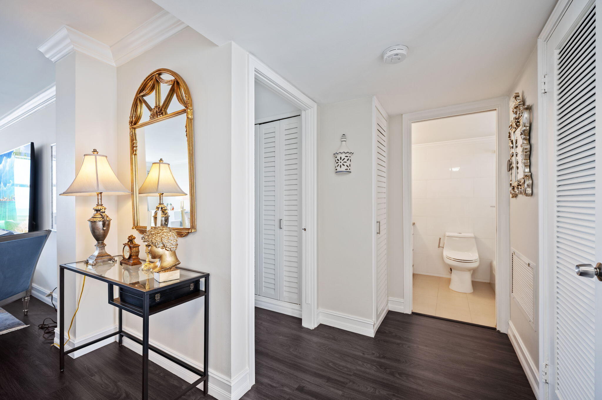 GRANADA HOUSE CONDOMINIUM - Residential