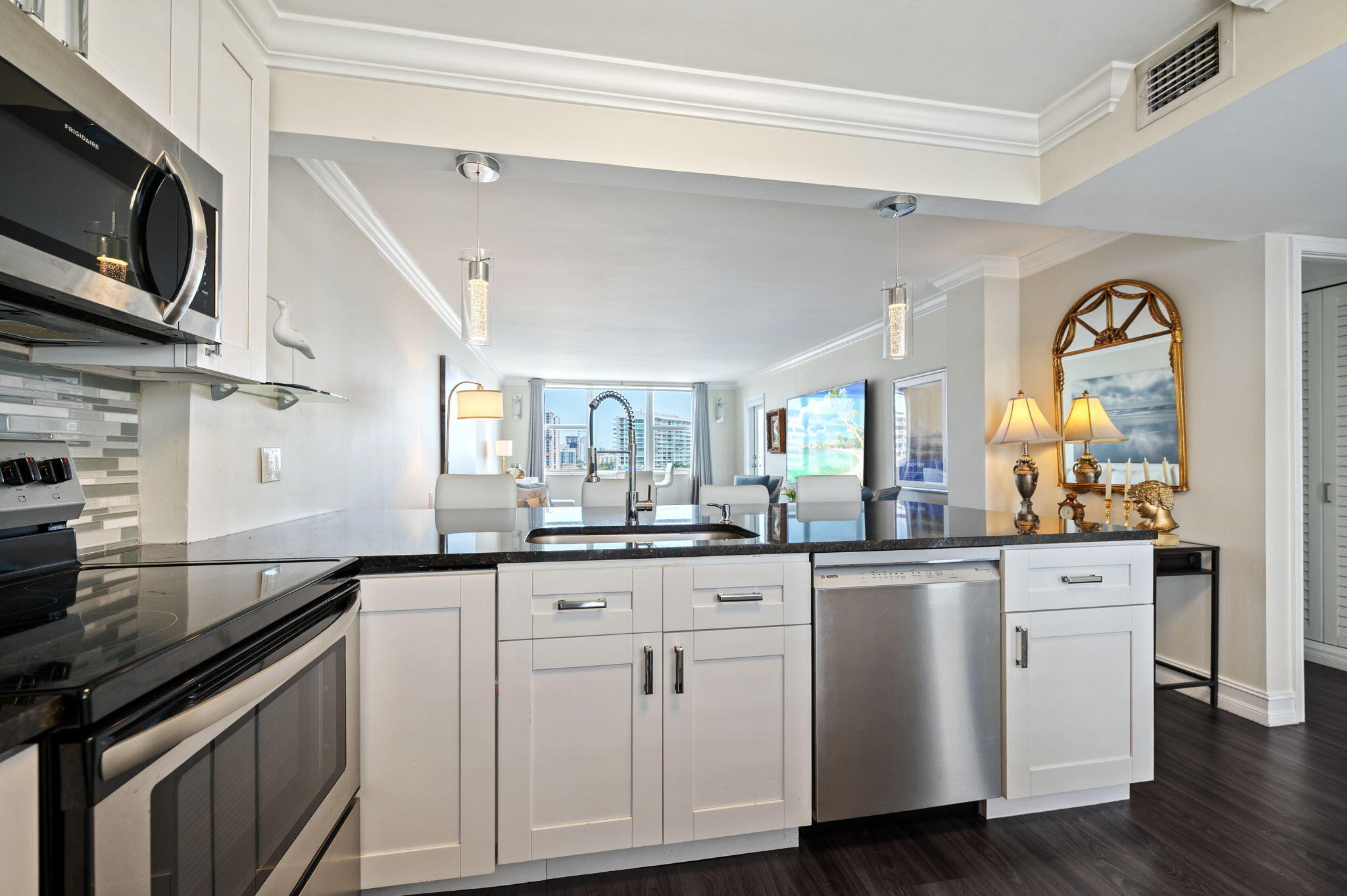 GRANADA HOUSE CONDOMINIUM - Residential
