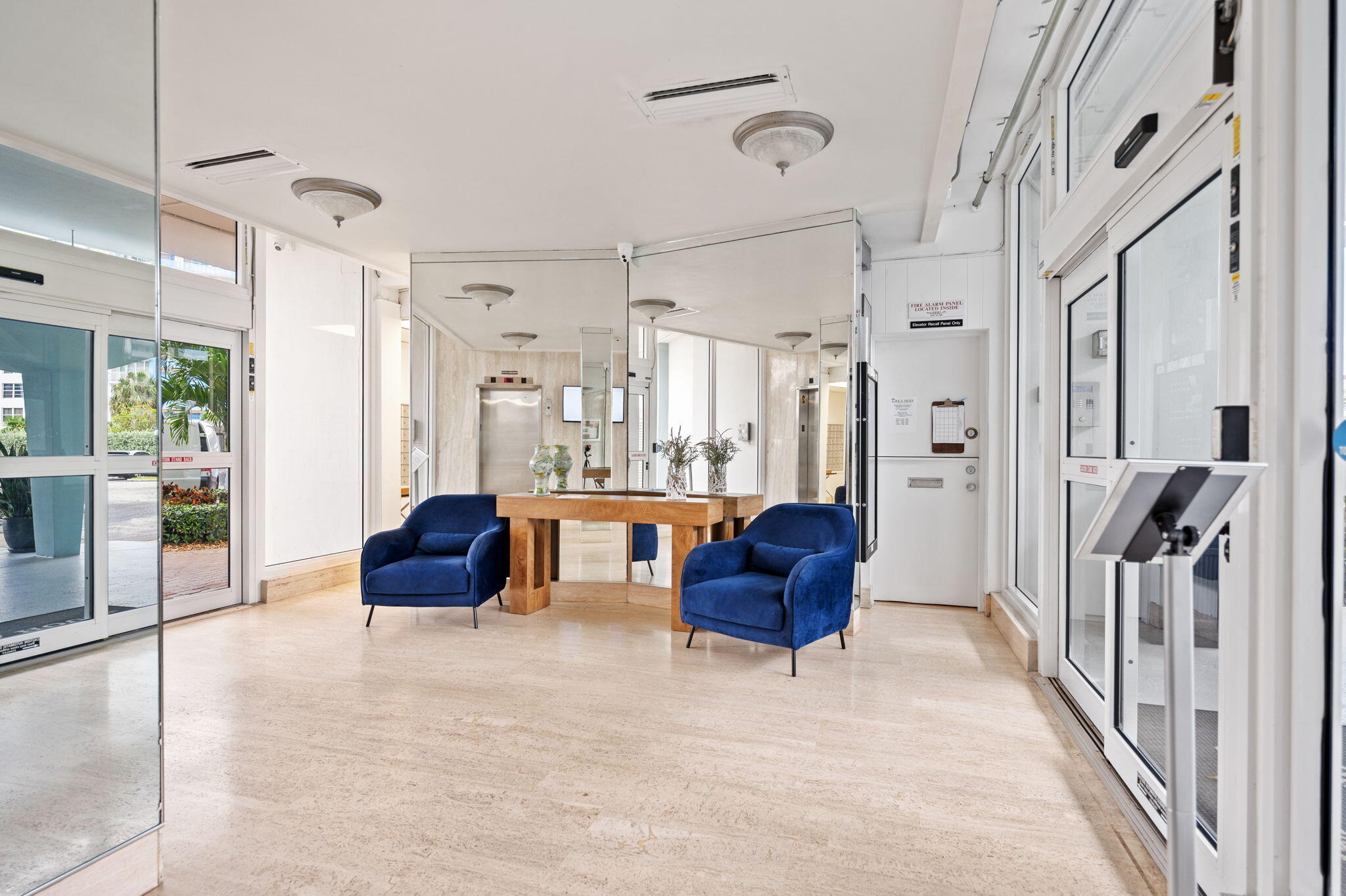 GRANADA HOUSE CONDOMINIUM - Residential