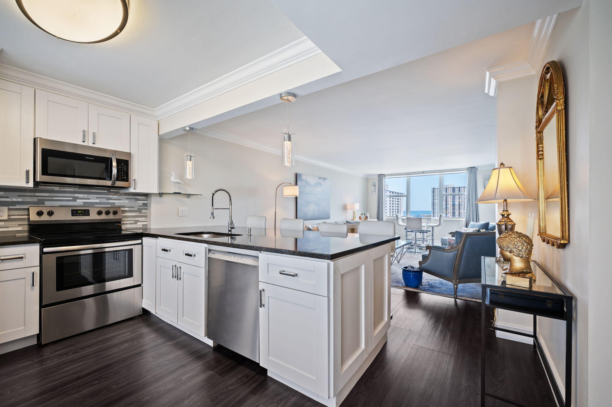 GRANADA HOUSE CONDOMINIUM - Residential